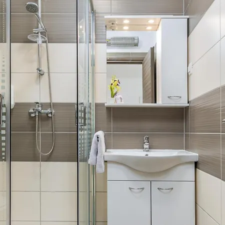 Cozy In With Wifi Apartmán Pula