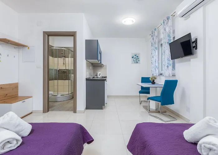 Lejlighed Cozy In With Wifi Pula